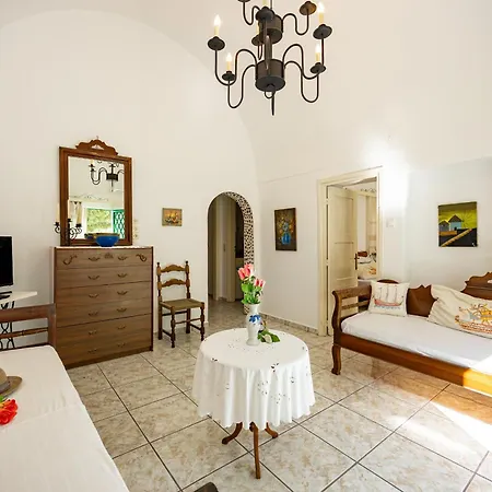 Santorini Amoni House At 2 Bdrs 6 Pers * Pyrgos Kallistis